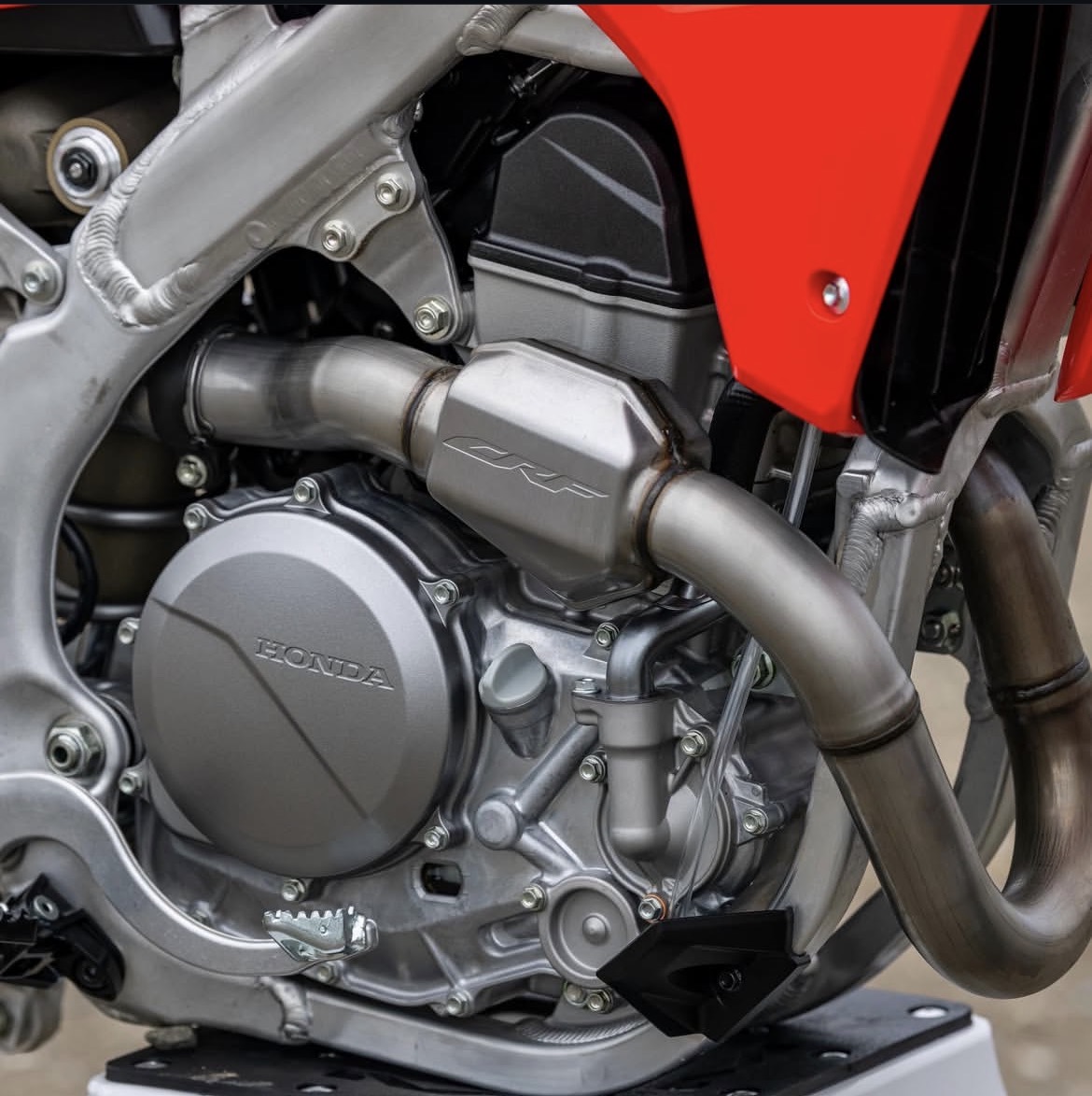2027 Honda CRF450R — engine detail